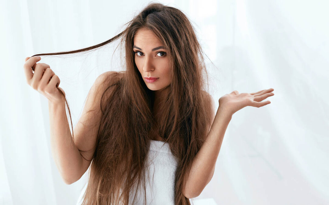 Come ridare luce a capelli opachi e dal colore sbiadito